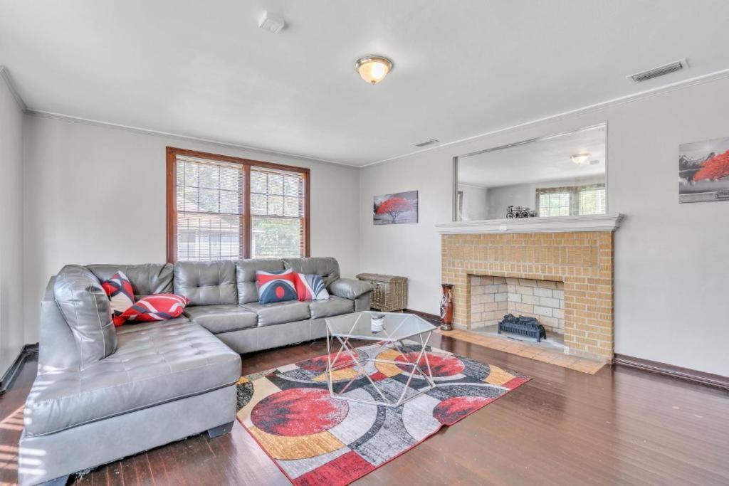 Comfy Pet Friendly Home In Jacksonville Mins To Downtown'S מראה חיצוני תמונה
